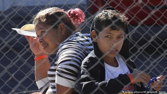 Die meisten Migranten aus Mittelamerika, die sich auf den Weg in die USA gemacht haben, wünschen sich Asyl. Foto: picture-alliance/AP Images/M. Ugarte