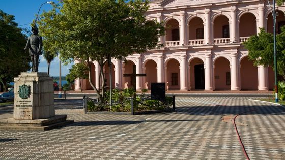 Das alte Kongressgebäude in Paraguay (Foto: Adveniat/Escher)