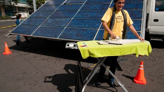 Vielseitig einsetzbar: Solarenergie ist auf dem Vormarsch in Lateinamerika. Foto: Eneas De Troya, CC BY-NC 2.0.