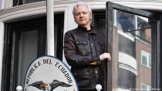 Der Wikileaks-Gründer lebt seit 2012 in der ecuadorianischen Botschaft in London. Als Diplomat ausreisen darf er nicht. Foto: picture-alliance/J.Wiseman