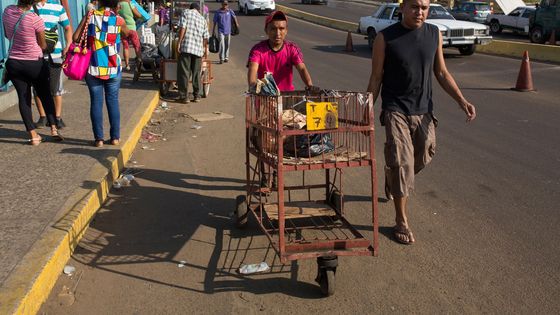 Katastrophal - die Versorgungslage in Venezuela. Foto: Adveniat/Marco Antonio Bello