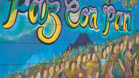 Ein Land kommt nicht zur Ruhe - ein Graffito in Bogota. Foto: Adveniat/Escher