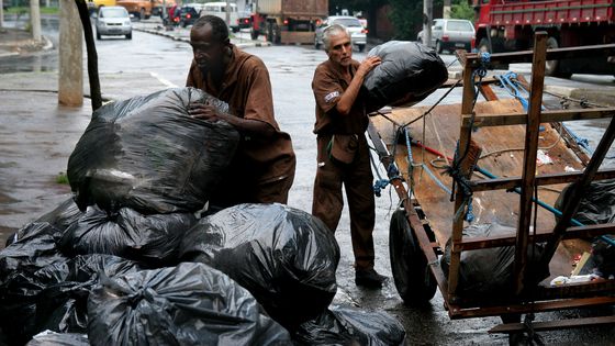 Archivbild: Abfallsammler einer Kooperative in São Paulo. Foto: Adveniat/Bauerdick.