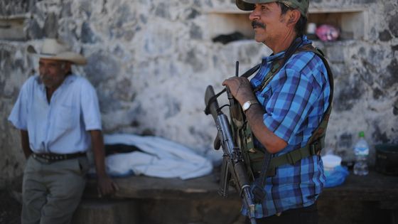 Eine Bürgerwehr in Mexiko - zum Schutz vor dem Verbrechen. (Foto: Adveniat/Käufer)