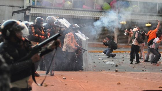 Gewaltsam wurden die Demonstrationen am 15. Februar 2014 in Caracas niedergeschlagen. Foto: andresAzp, CC BY-ND 2.0.