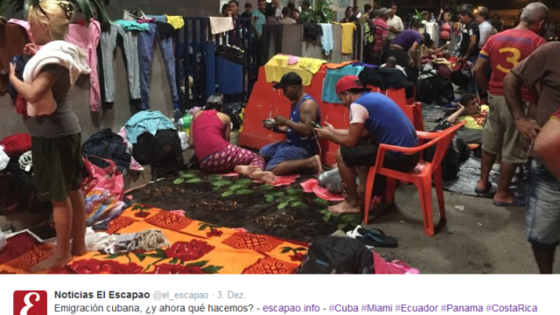 Bereits seit mehreren Wochen kommen Flüchtlinge aus Kuba in Panama an. Die Regierung scheint überfordert mit der Masse an Menschen und bringt diese notdürftig unter. Foto: Twitter/Noticias El Escapao