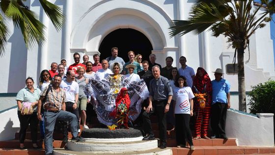 Die Delegation um den Trierer Weihbischof Jörg Michael Peters mit den Partnern aus Panama. Foto: Adveniat