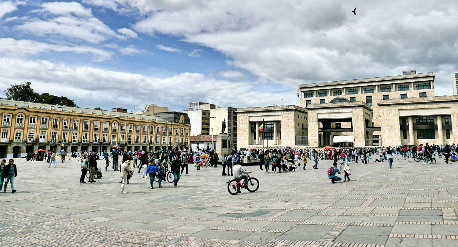 Lateinamerika Adveniat Kolumbien Bogotá Plaza de Bolívar