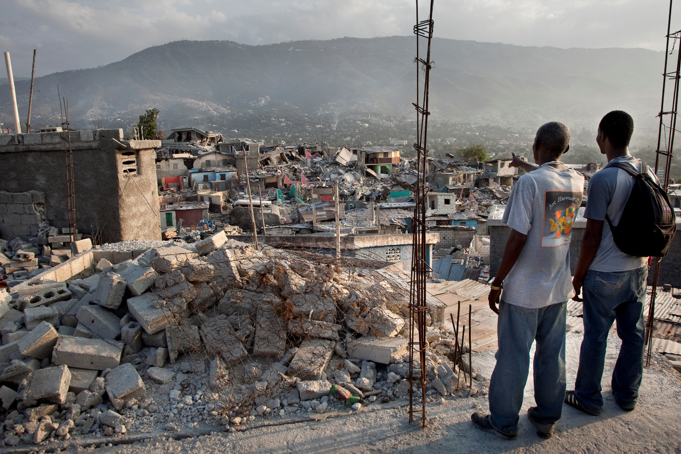 Der Blick auf die nach dem Erdbeben 2010 völlig zerstörte Hauptstadt Haitis Port-au-Prince. Foto (Archivbild): Adveniat/Jürgen Escher