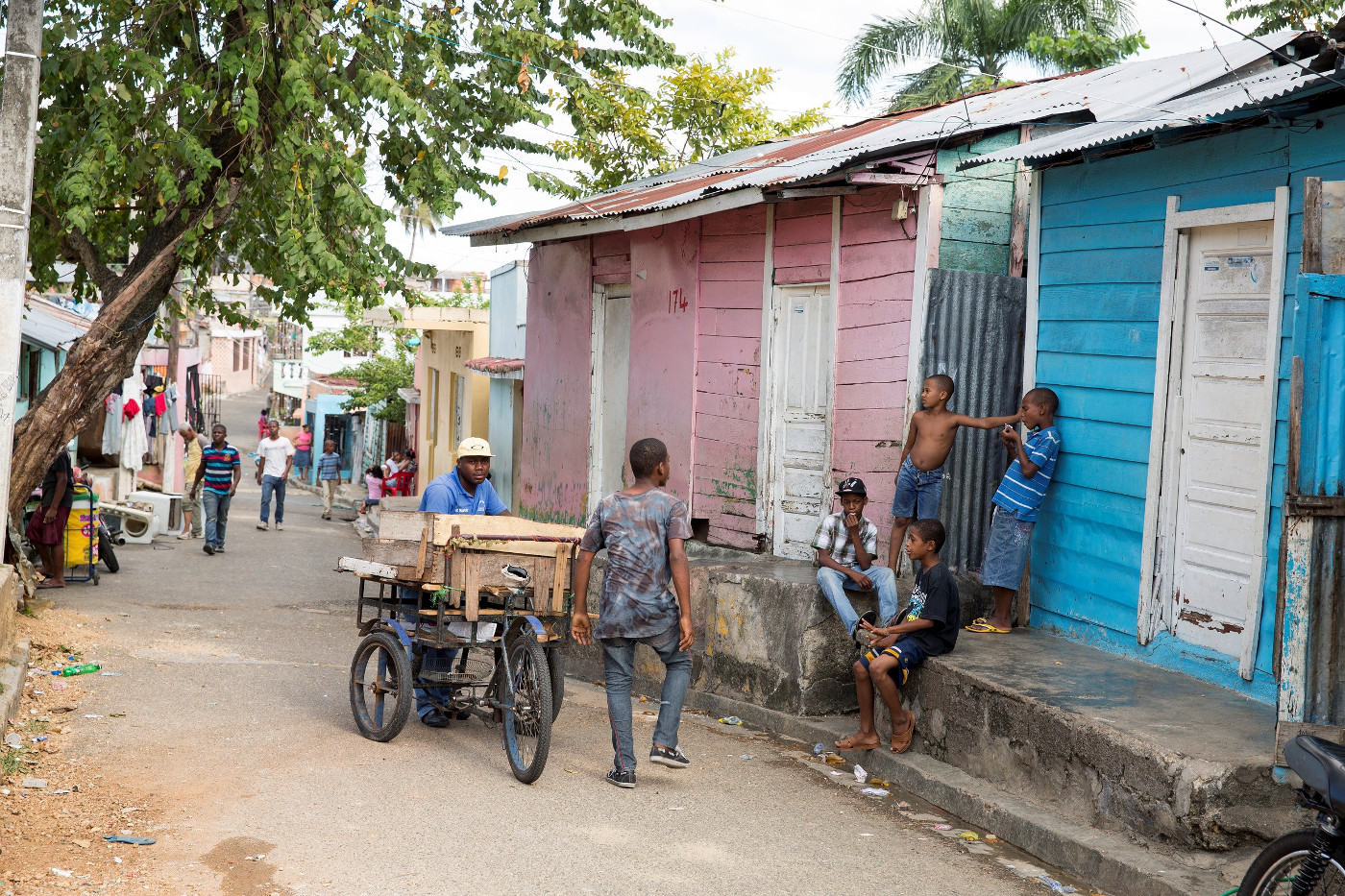 Straßenszene in Santo Domingo, der Hauptstadt der Dominikanischen Republik. Foto (Symbolbild): Adveniat/Achim Pohl